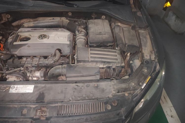 Used Volkswagen Passat 2013 2.0 TSI DSG Ultimate Edition Engine Bay Left