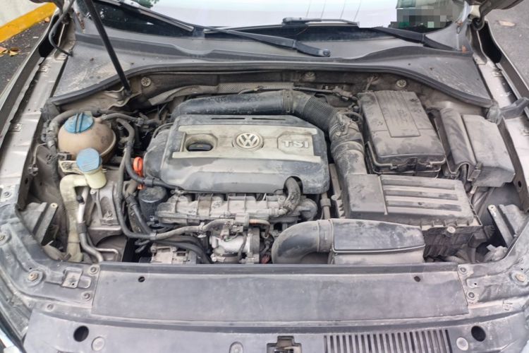 Used Volkswagen Passat 2013 1.8TSI DSG Prestige Edition Engine Bay