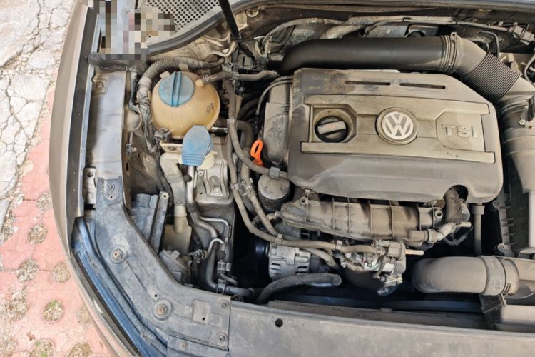 Used Volkswagen Passat 2013 1.8TSI DSG Prestige Edition Engine Bay Right