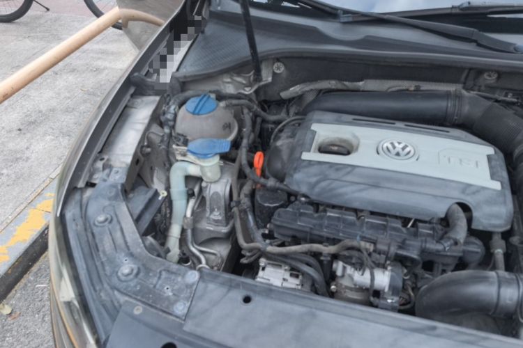 Used Volkswagen Passat 2013 1.8TSI DSG Prestige Edition Engine Bay Right