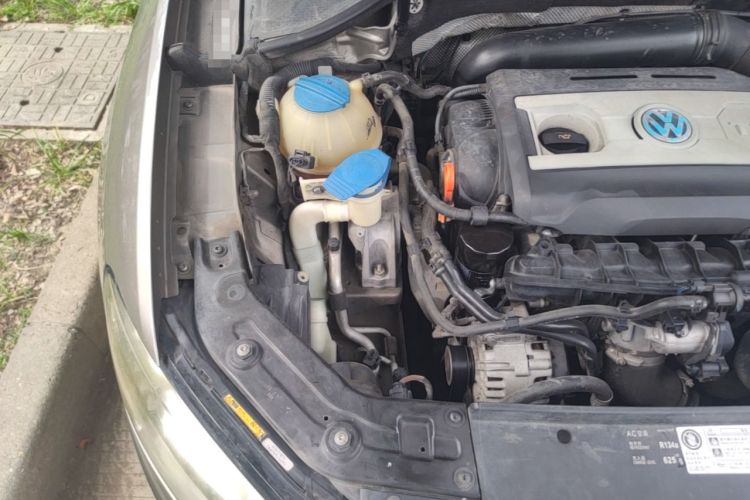Used Volkswagen Passat 2013 1.8TSI DSG Prestige Edition Engine Bay Right