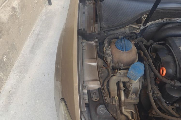 Used Volkswagen Passat 2013 1.8TSI DSG Prestige Edition Engine Bay Right