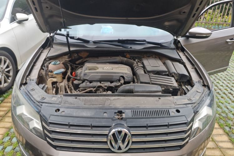 Used Volkswagen Passat 2013 1.8TSI DSG Prestige Edition Engine Bay