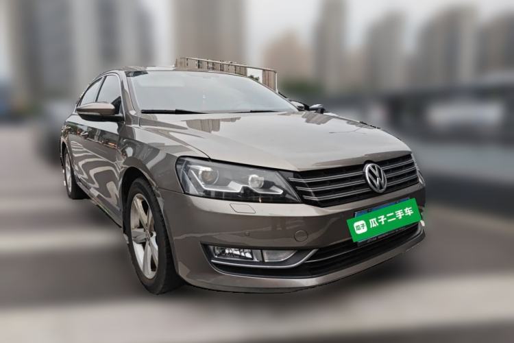Used Volkswagen Passat 2013 1.8TSI DSG Prestige Edition Front Right 45 Deg