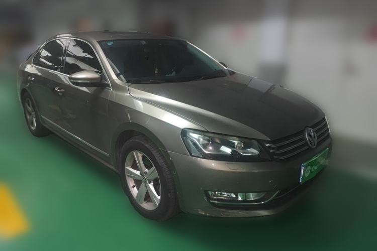 Used Volkswagen Passat 2013 2.0 TSI DSG Ultimate Edition Front Right 45 Deg