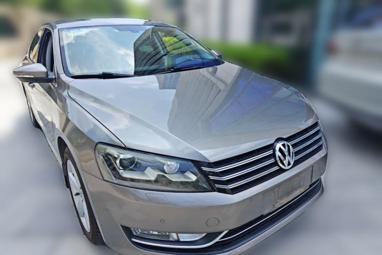 Used Volkswagen Passat 2013 1.8TSI DSG Prestige Edition Front Right 45 Deg