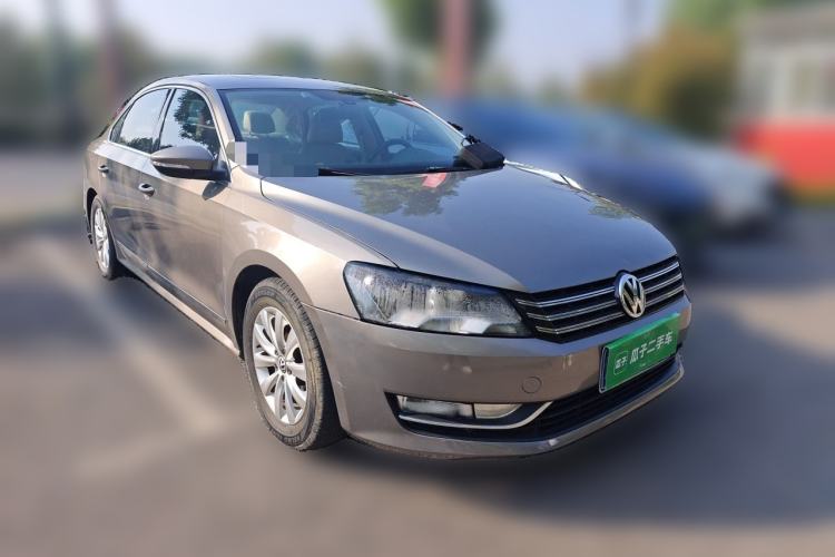 Used Volkswagen Passat 2013 1.4 TSI DSG Prestige Edition Front Right 45 Deg
