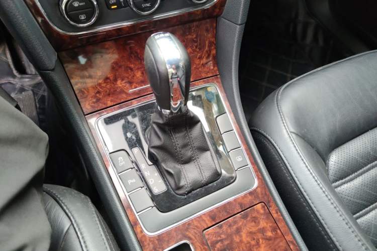 Used Volkswagen Passat 2013 1.8TSI DSG Prestige Edition Gear Lever