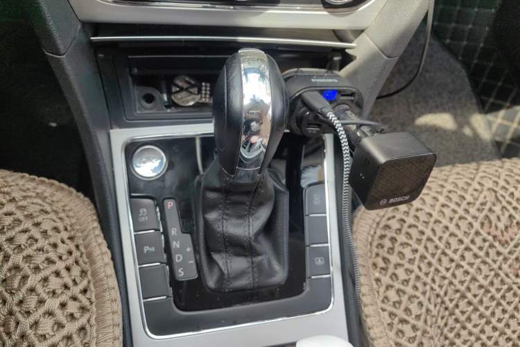 Used Volkswagen Passat 2013 1.8TSI DSG Prestige Edition Gear Lever