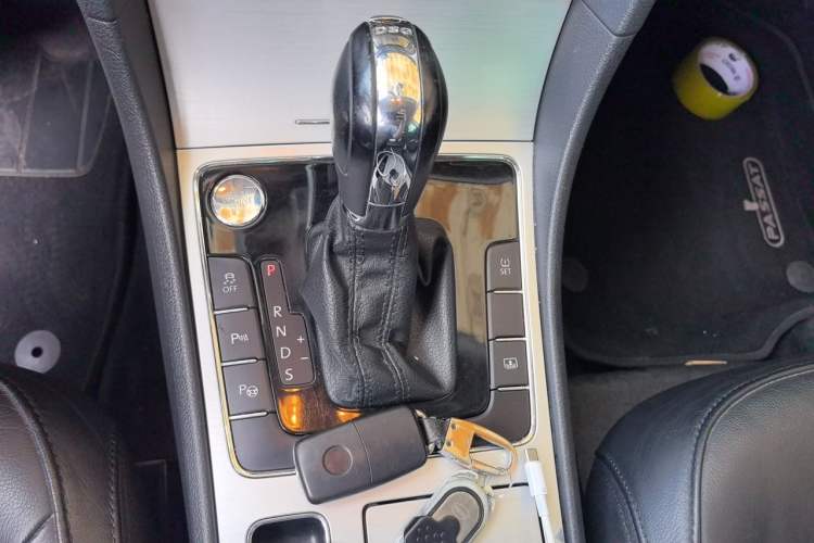Used Volkswagen Passat 2013 1.8TSI DSG Prestige Edition Gear Lever