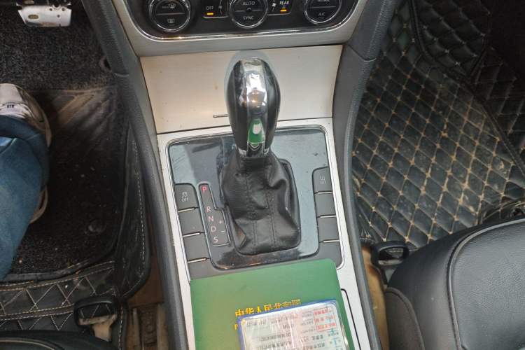 Used Volkswagen Passat 2013 1.8TSI DSG Prestige Edition Gear Lever