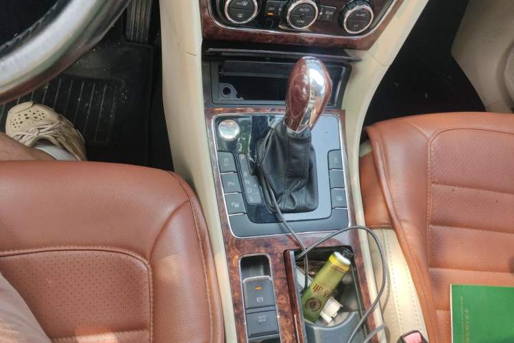 Used Volkswagen Passat 2013 2.0 TSI DSG Ultimate Edition Gear Lever