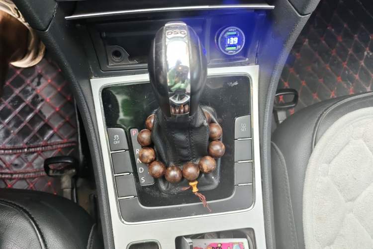 Used Volkswagen Passat 2013 1.8TSI DSG Prestige Edition Gear Lever