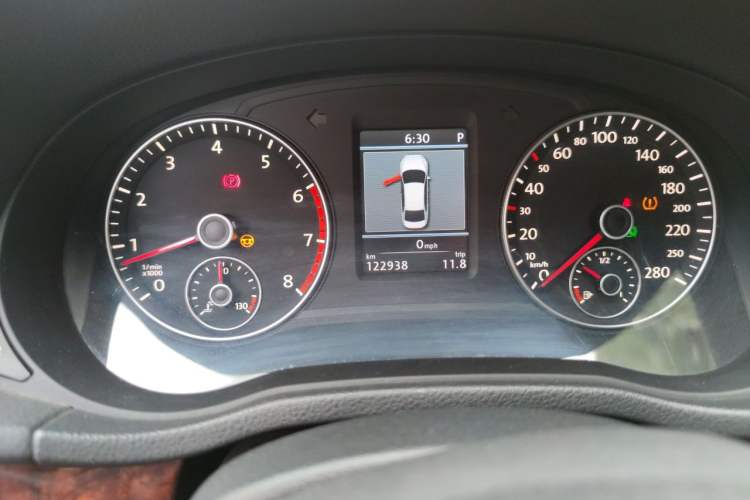 Used Volkswagen Passat 2013 1.8TSI DSG Prestige Edition Instrument Cluster