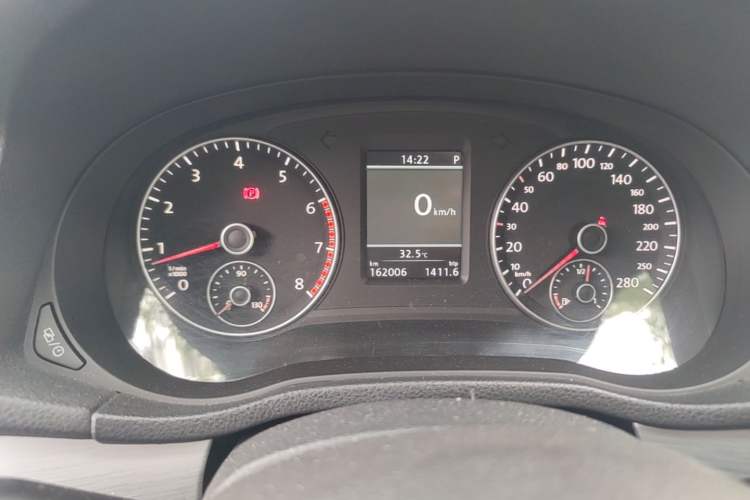 Used Volkswagen Passat 2013 1.8TSI DSG Prestige Edition Instrument Cluster