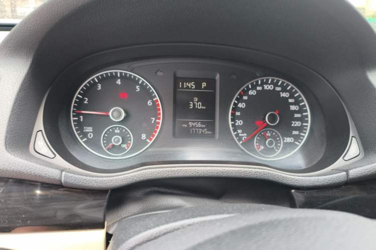 Used Volkswagen Passat 2013 1.8TSI DSG Prestige Edition Instrument Cluster
