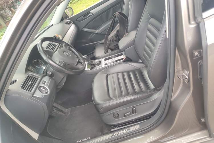 Used Volkswagen Passat 2013 1.8TSI DSG Prestige Edition Left Front Seat