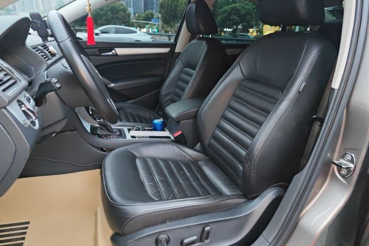 Used Volkswagen Passat 2013 1.8TSI DSG Prestige Edition Left Front Seat