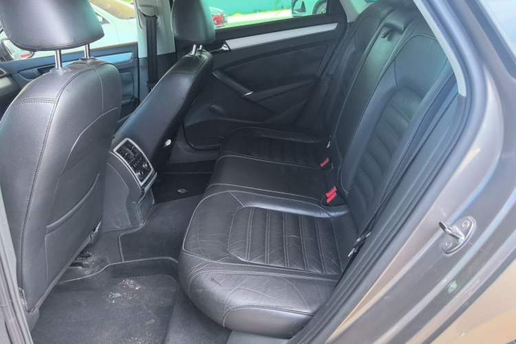 Used Volkswagen Passat 2013 1.8TSI DSG Prestige Edition Left Rear Seat
