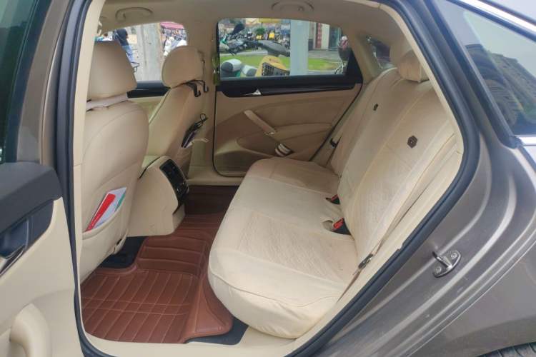 Used Volkswagen Passat 2013 1.8TSI DSG Prestige Edition Left Rear Seat
