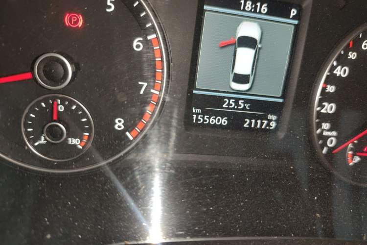 Used Volkswagen Passat 2013 2.0 TSI DSG Prestige Edition Odometer Close Up