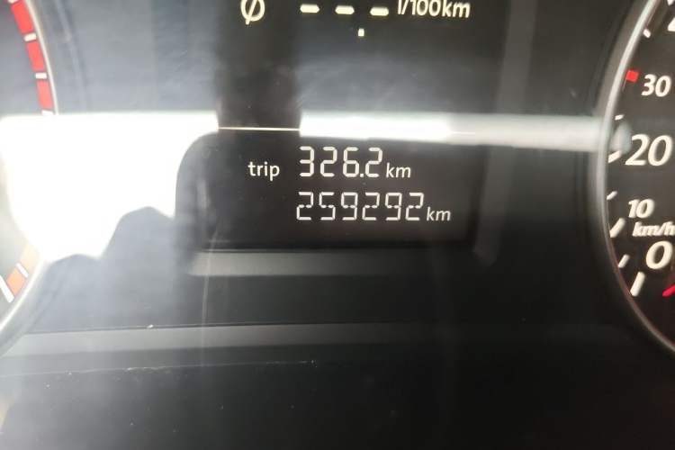 Used Volkswagen Passat 2013 1.8TSI DSG Prestige Edition Odometer Close Up