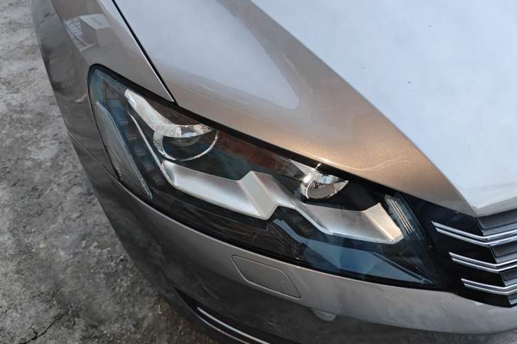 Used Volkswagen Passat 2013 2.0 TSI DSG Prestige Edition Right Front Headlight