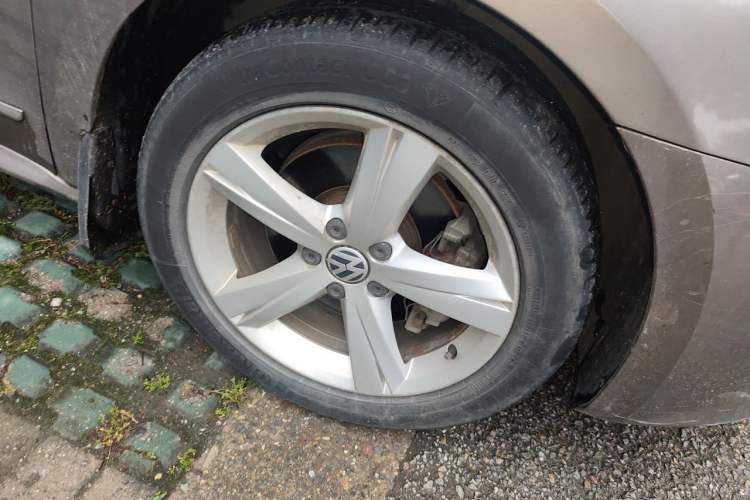 Used Volkswagen Passat 2013 2.0 TSI DSG Prestige Edition Right Front Wheel Hub