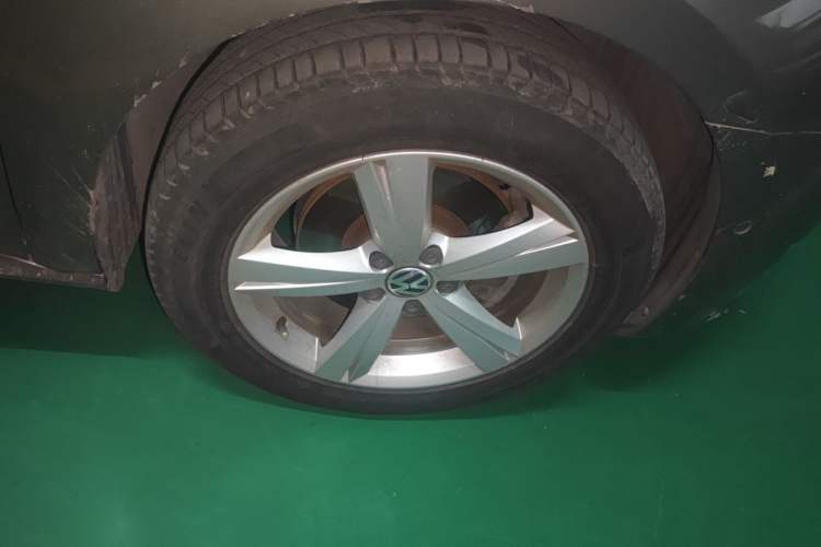 Used Volkswagen Passat 2013 2.0 TSI DSG Ultimate Edition Right Front Wheel Hub