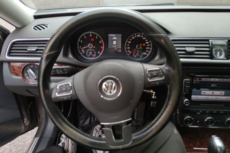 Used Volkswagen Passat 2013 1.8TSI DSG Prestige Edition Steering Wheel