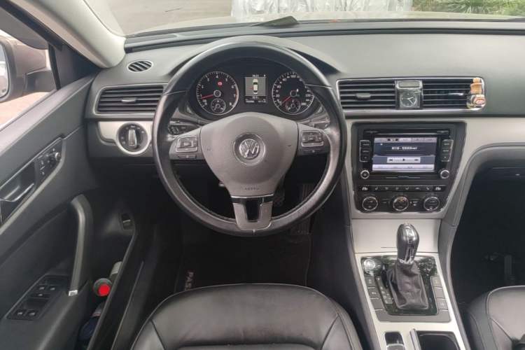 Used Volkswagen Passat 2013 1.8TSI DSG Prestige Edition Steering Wheel