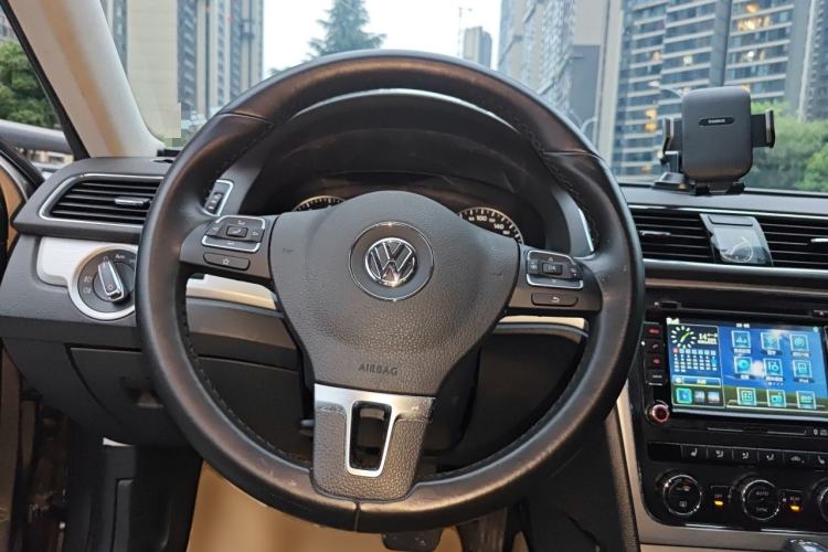 Used Volkswagen Passat 2013 1.8TSI DSG Prestige Edition Steering Wheel