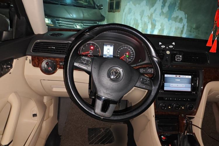 Used Volkswagen Passat 2013 2.0 TSI DSG Prestige Edition Steering Wheel