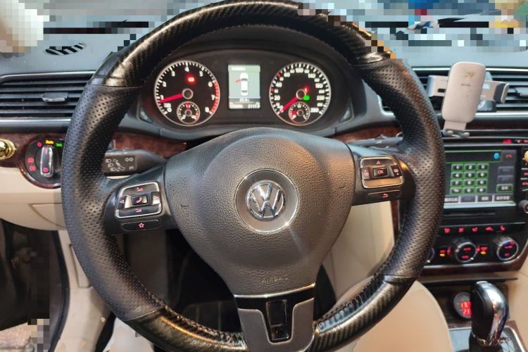 Used Volkswagen Passat 2013 2.0 TSI DSG Prestige Edition Steering Wheel