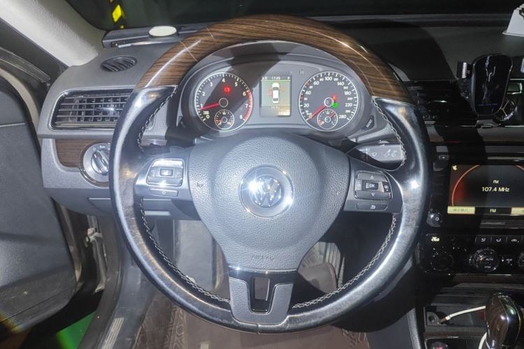 Used Volkswagen Passat 2013 2.0 TSI DSG Ultimate Edition Steering Wheel