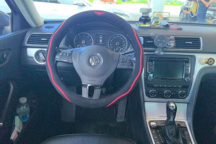 Used Volkswagen Passat 2013 1.8TSI DSG Prestige Edition Steering Wheel