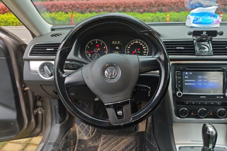 Used Volkswagen Passat 2013 1.8TSI DSG Prestige Edition Steering Wheel