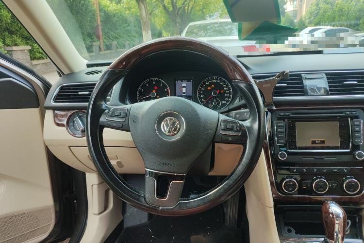 Used Volkswagen Passat 2013 2.0 TSI DSG Ultimate Edition Steering Wheel