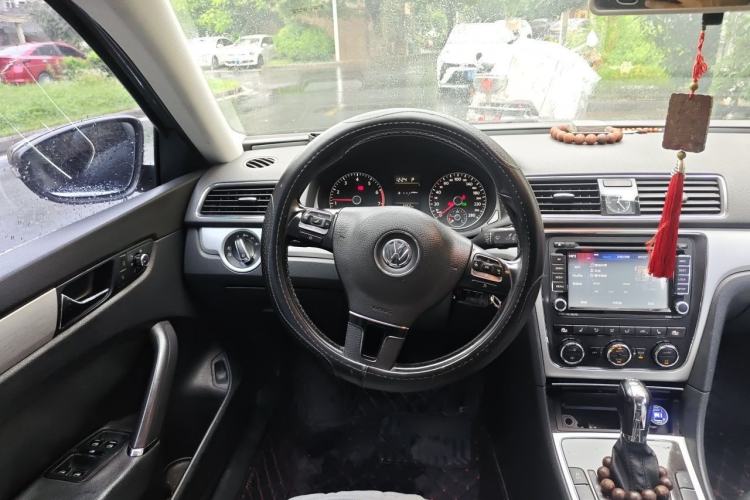 Used Volkswagen Passat 2013 1.8TSI DSG Prestige Edition Steering Wheel