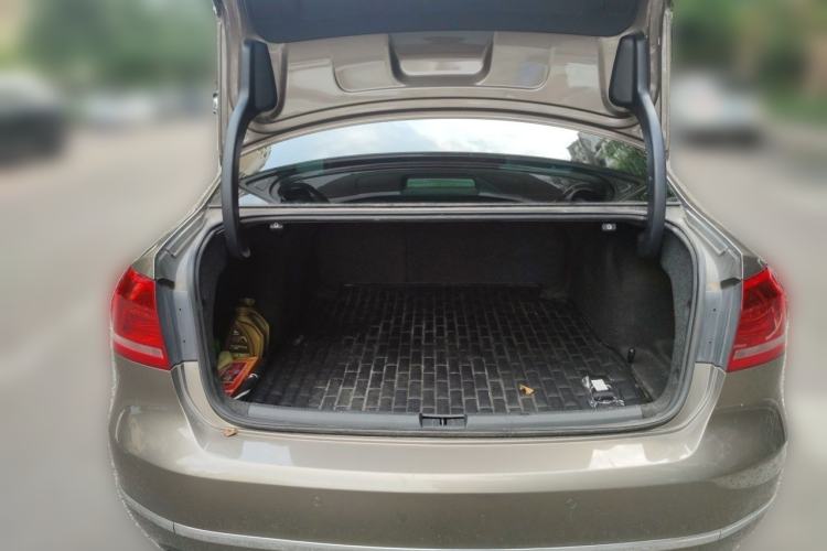 Used Volkswagen Passat 2013 1.8TSI DSG Prestige Edition Trunk