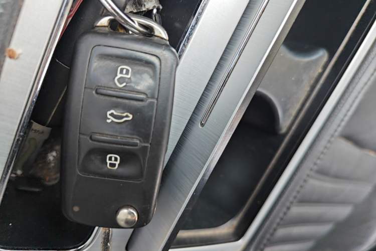 Used Volkswagen Passat 2013 1.8TSI DSG Prestige Edition Vehicle Key