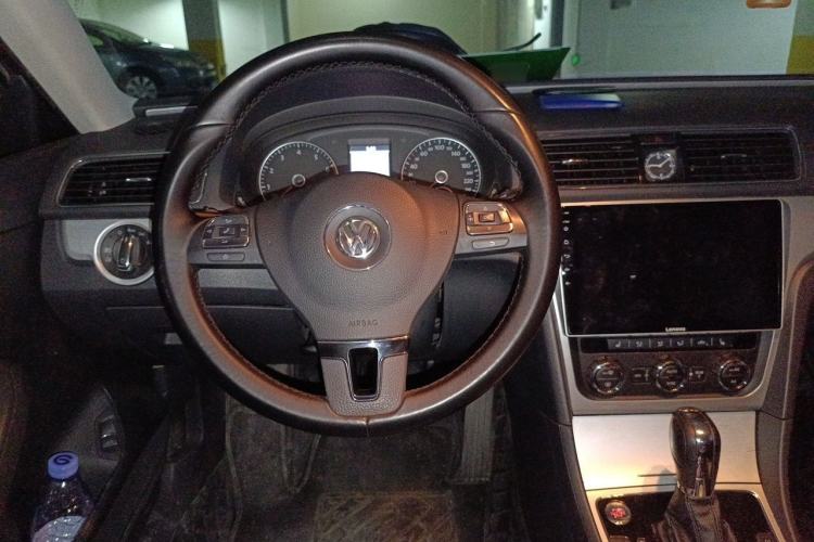 Used Volkswagen Passat 2013 1.8TSI DSG Prestige Edition Center Console