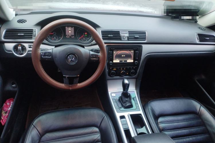 Used Volkswagen Passat 2013 1.8TSI DSG Prestige Edition Center Console