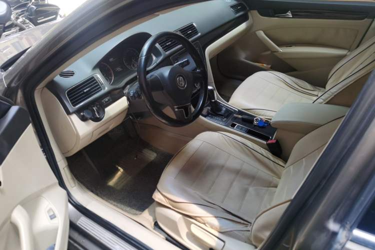 Used Volkswagen Passat 2013 1.8TSI DSG Prestige Edition Driver Seat