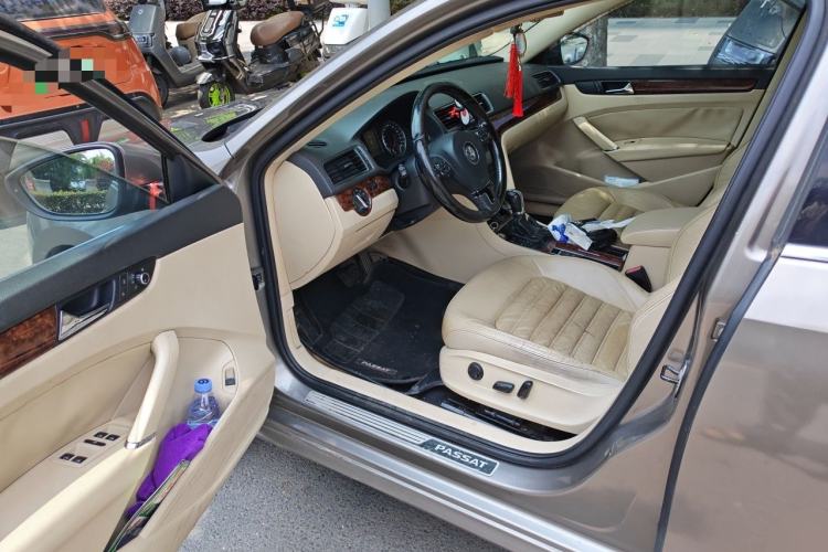Used Volkswagen Passat 2013 1.8TSI DSG Prestige Edition Driver Seat