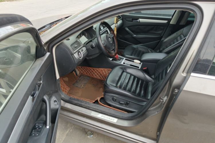 Used Volkswagen Passat 2013 1.8TSI DSG Prestige Edition Driver Seat