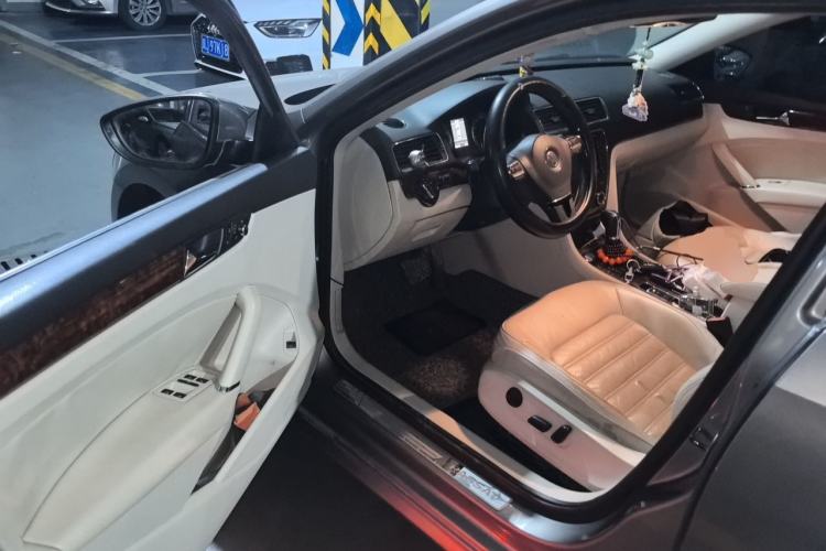Used Volkswagen Passat 2013 1.8TSI DSG Prestige Edition Driver Seat