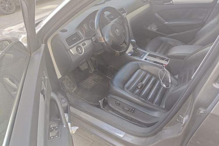 Used Volkswagen Passat 2013 1.8TSI DSG Prestige Edition Driver Seat
