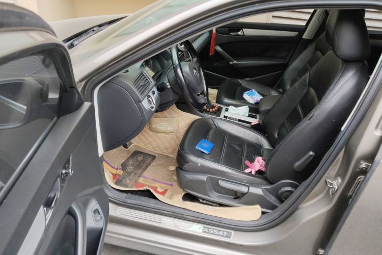 Used Volkswagen Passat 2013 1.8TSI DSG Prestige Edition Driver Seat