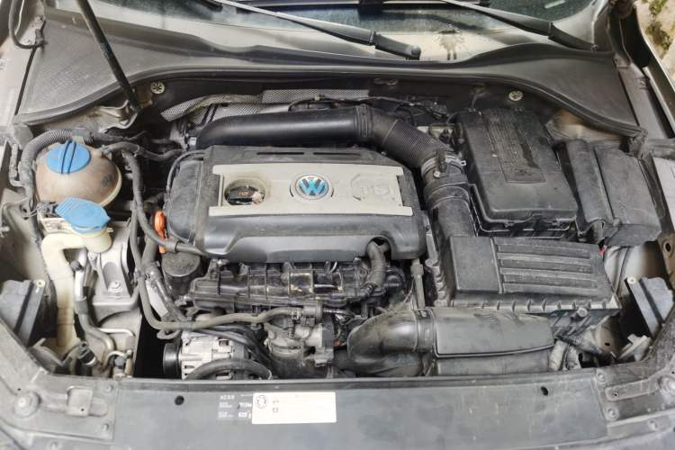 Used Volkswagen Passat 2013 1.8TSI DSG Prestige Edition Engine Bay